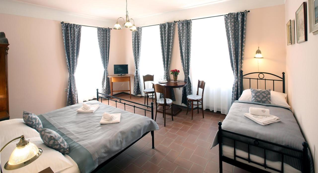 Penzion Na 15. Poledniku Hotel ยินดริคูฟราเดตส์ ภายนอก รูปภาพ